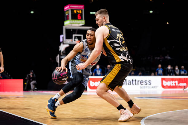 在现代航空 在现代航空